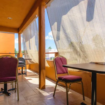 Hotel Coyote South 3*