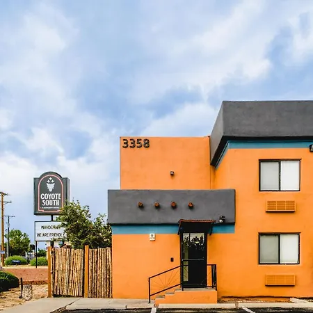 Hotel Coyote South 3*