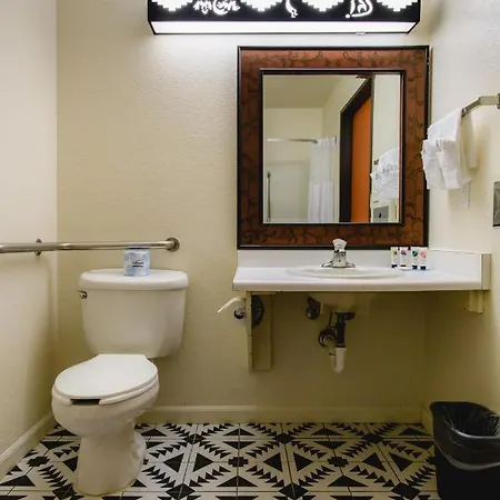 Hotel Coyote South 3*