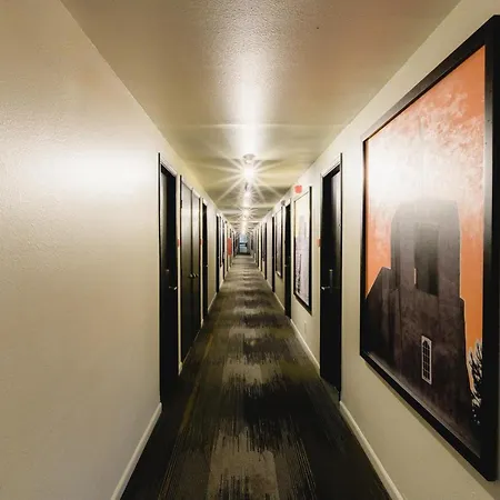 Hotel Coyote South 3*