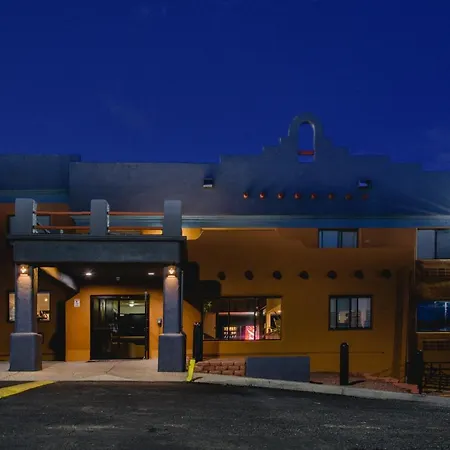 Coyote South 3* Santa Fe