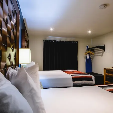Hotel Coyote South 3*