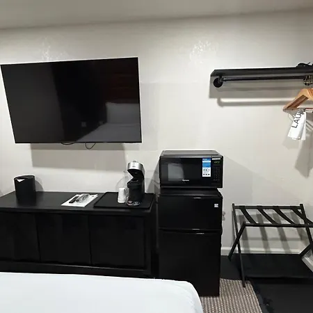 Coyote South 3*