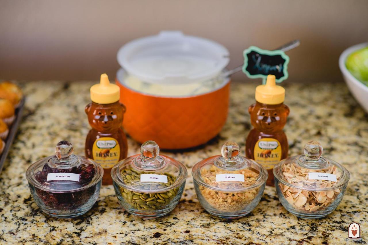 Coyote South Hotel 3*